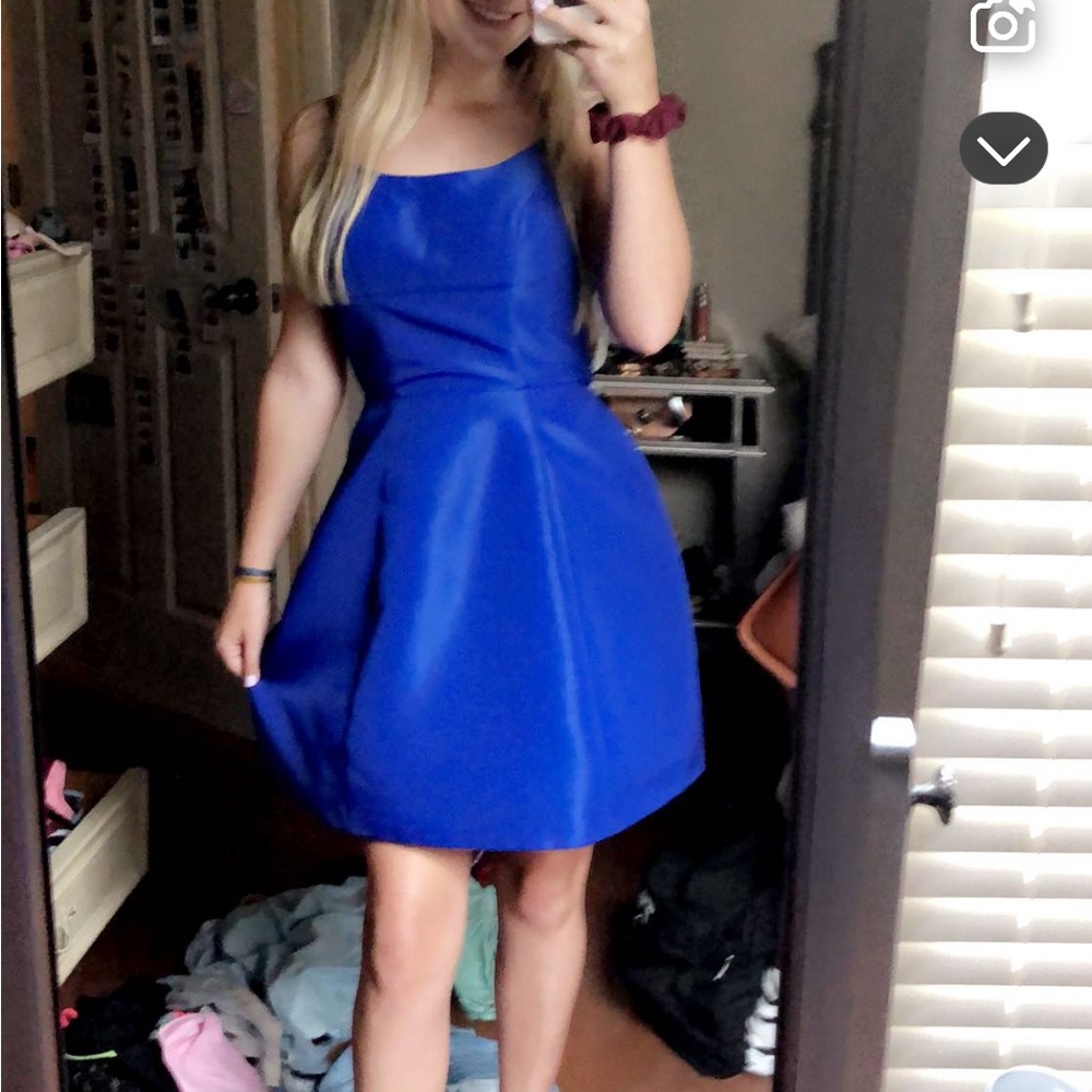 Elegant Blue Sleeveless Dress